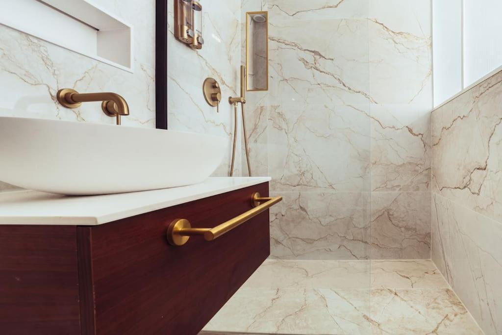 Luxueux Appartement Proche Disneyland Bussy-Saint-Georges Exteriör bild